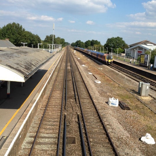 Hook Railway Station (HOK) - Train Station in Hook