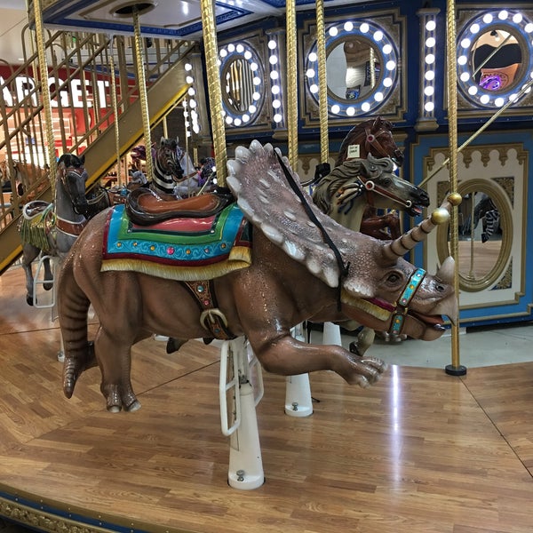 600 x 9 Victorian Canoga Carousel in at Topanga Westfield Mall