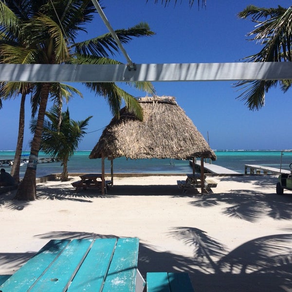 Where's Good? Holiday and vacation recommendations for Ambergris Caye, Belize. What's good to see, when's good to go and how's best to get there.