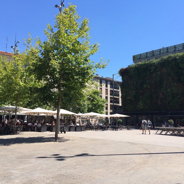 Where's Good? Holiday and vacation recommendations for Avignon, France. What's good to see, when's good to go and how's best to get there.