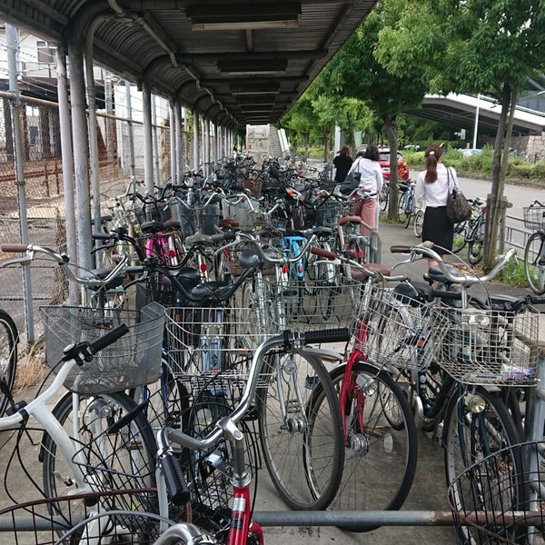 大阪城公園駅自転車駐車場 無料 Osakaの駐車場