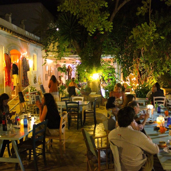 Where's Good? Holiday and vacation recommendations for Ibiza, Spain. What's good to see, when's good to go and how's best to get there.