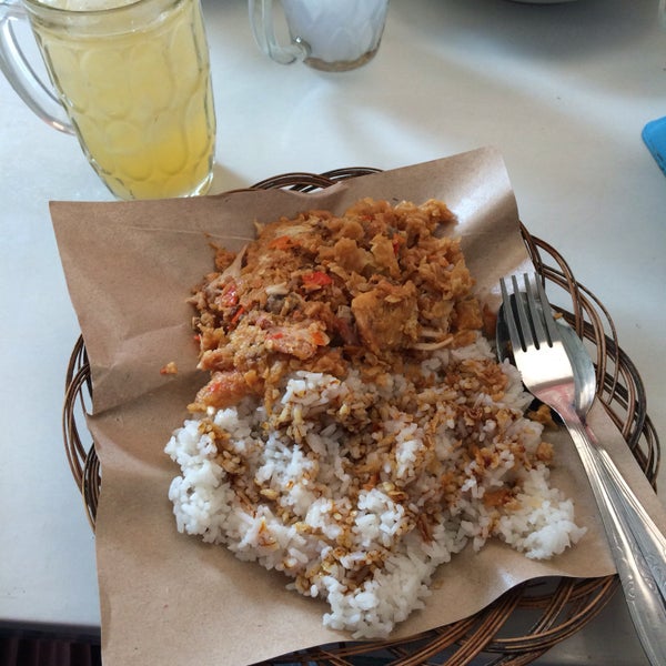 Ayam Geprek Bu Rum  Jl. Wulung