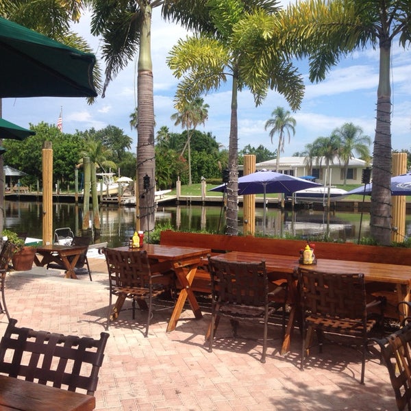 vero beach restaurants open