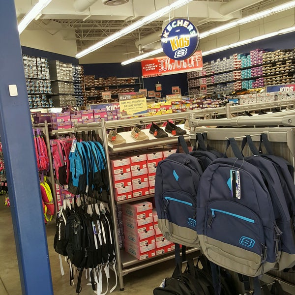 SKECHERS Factory Outlet - Shoe Store