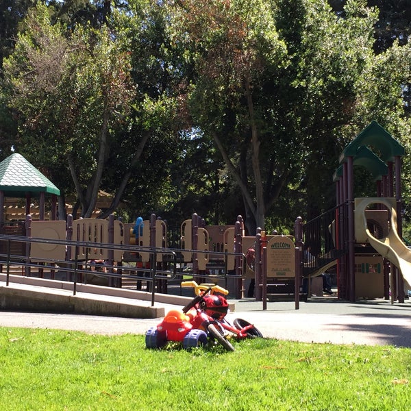 Cuesta Park 615 Cuesta Dr