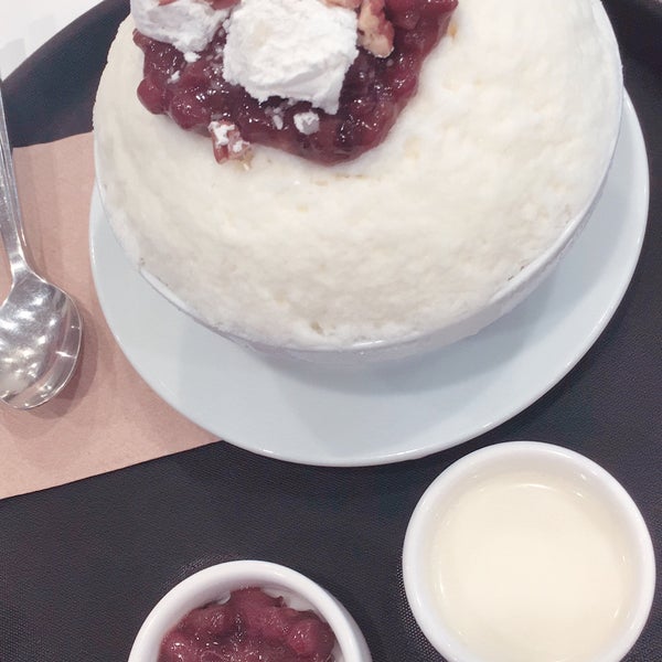 Trendy Desserts Cafe Anko Dessert Shop in Wilshire Center Koreatown