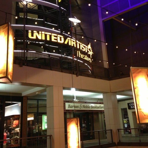 United Artists Denver Pavilions 15 Movie Theater in