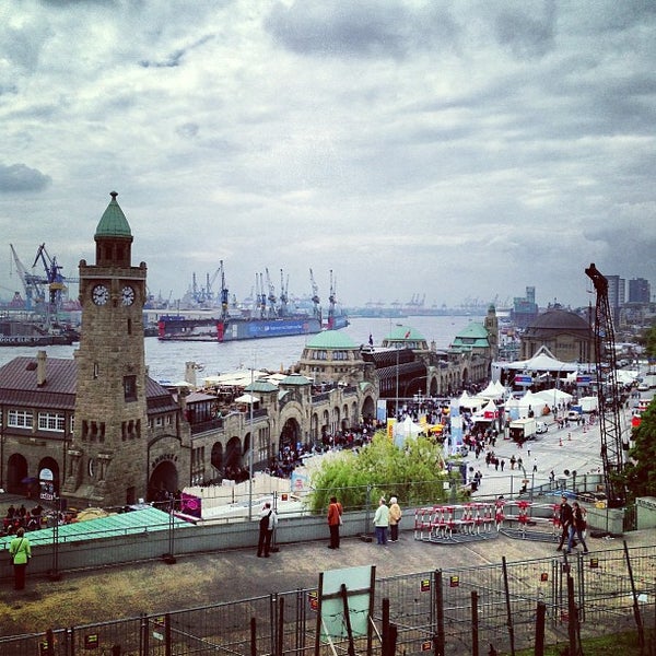Where's Good? Holiday and vacation recommendations for Hamburg, Germany. What's good to see, when's good to go and how's best to get there.