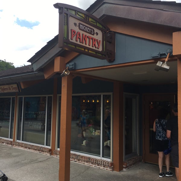 The Spice & Tea Exchange 1780 E Buena Vista Dr