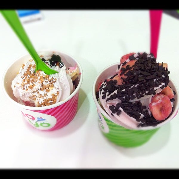 YoYo Frozen Yoghurt (Now Closed) Frozen Yogurt Shop in Ķīpsala