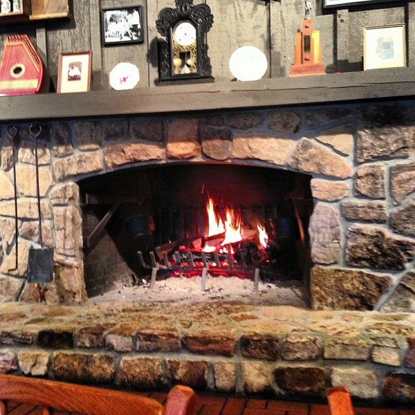 Cracker Barrel Old Country Store - American Restaurant