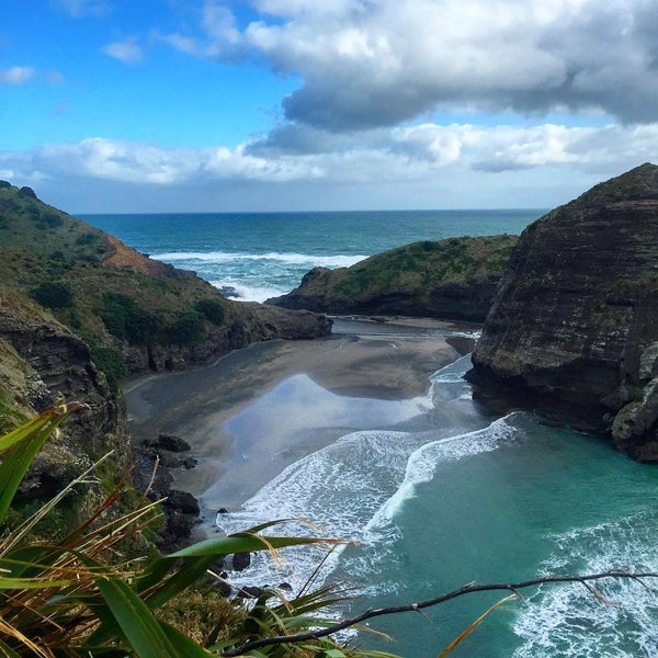 Where's Good? Holiday and vacation recommendations for Auckland, New Zealand. What's good to see, when's good to go and how's best to get there.