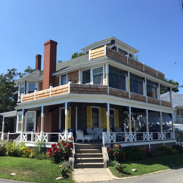 Photos at Oak Bluffs 7 tips from 2829 visitors