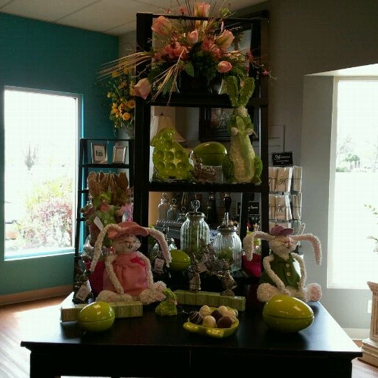 Rose Bud Flowers & Gifts Chickasaw, AL