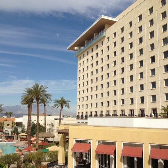hotel near fantasy springs resort casino