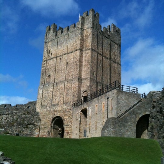 Richmond Castle Riverside Rd.