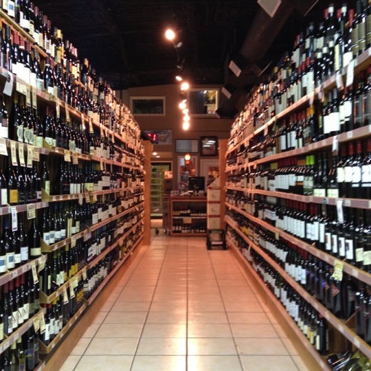 Colonial Wine & Sprits Liquor Store in Little Rock