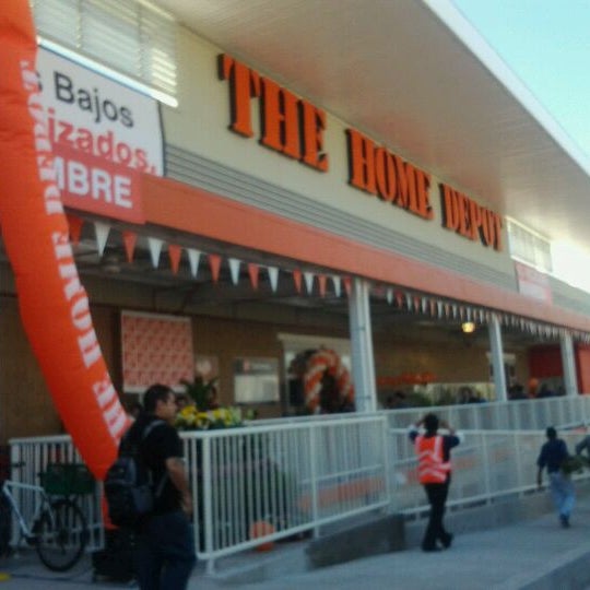 The Home Depot (Now Closed) Hardware Store in Guadalajara
