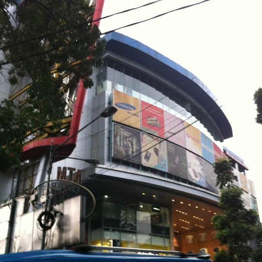 Istana Bandung Electronic Center (BEC) - 719 tips from 44085 visitors