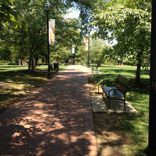 Circle Park - Park in University of Tennessee