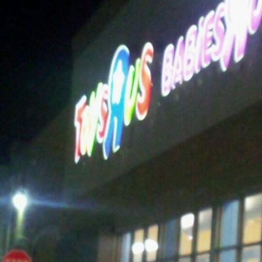 Can you use bed bath and beyond coupons at toys r us