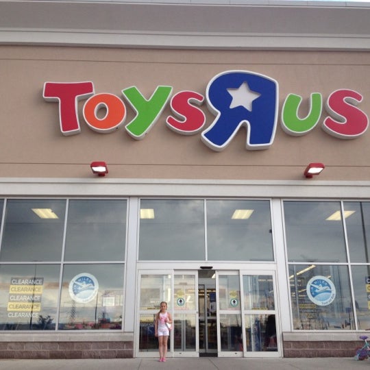 Toys"R"Us (Now Closed) Toy / Game Store in Mississauga