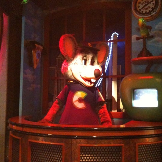 Chuck E. Cheese's in Long Island City Parent Reviews on Winnie