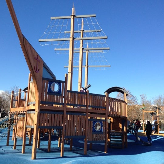 Parque Temático Del Barco Pirata Zona de juegos