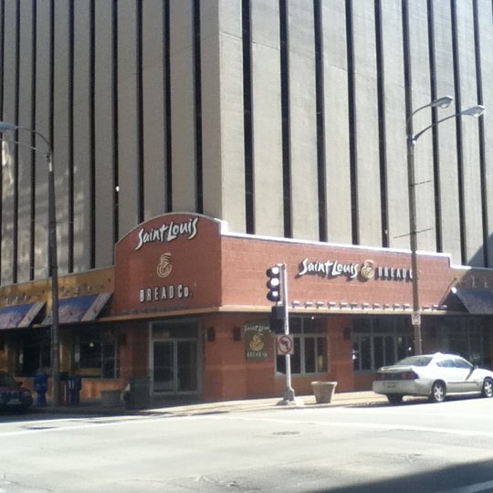 St. Louis Bread Co. - Downtown East - 116 N 6th St