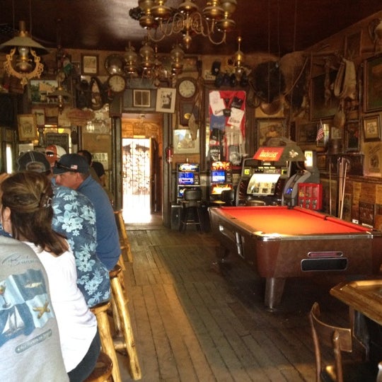 Genoa Bar & Saloon Bar