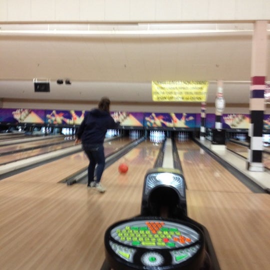 Levittown lanes bowling alley