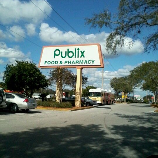 Publix Grocery Store in Lakeland