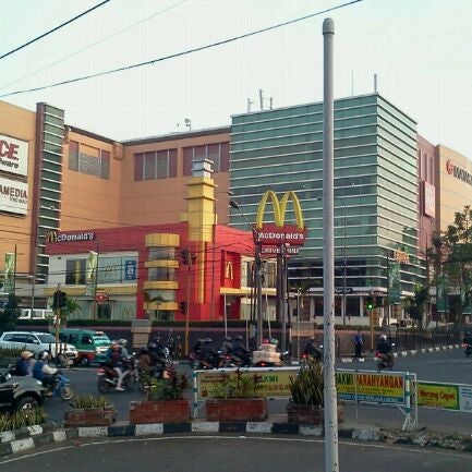 Domino Pizza Istana Plaza Bandung | istana plaza ip bandung jawa barat Domino Pizza Istana Plaza Bandung | istana plaza ip bandung jawa barat