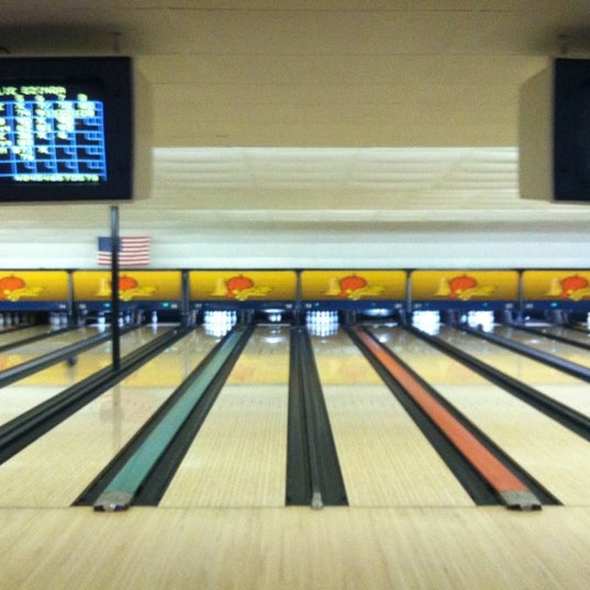 Park Center Lanes Bowling Alley in Wyoming