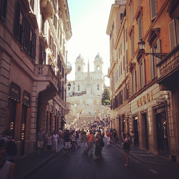 Via dei Condotti Colonna Roma, Lazio Via dei Condotti Colonna Roma, Lazio