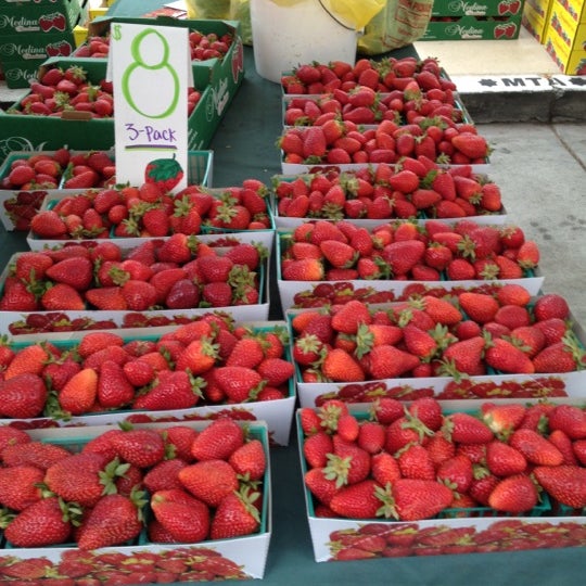 Fillmore Farmers' Market Farmers Market in San Francisco