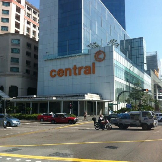 Clarke Quay Central - Shopping Mall in Singapore