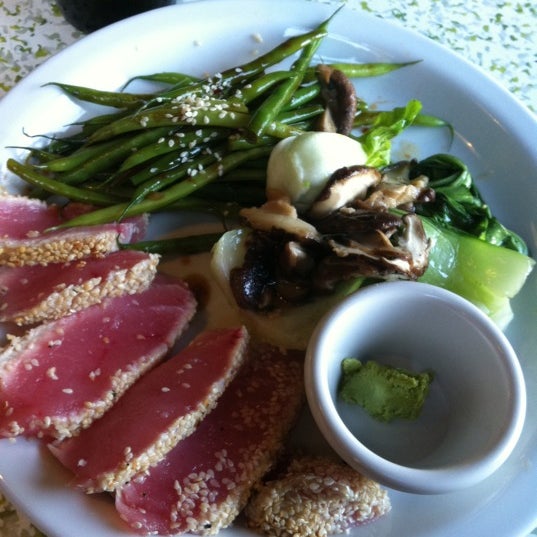 Tin Leaf Fresh Kitchen American Restaurant in Carlsbad