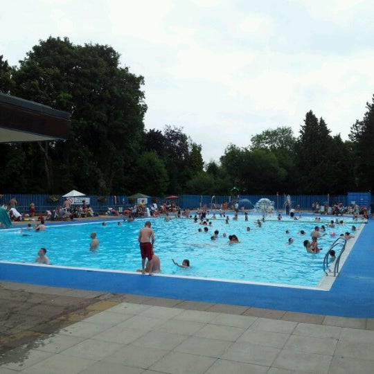 Droitwich Spa Lido - 2 tips