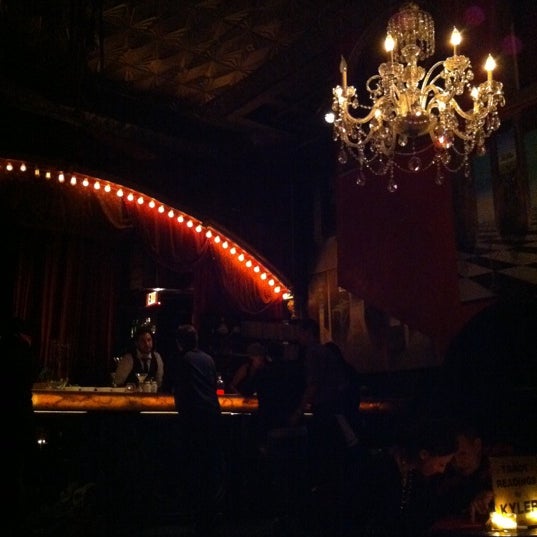 Theater Bar Cocktail Bar in New York