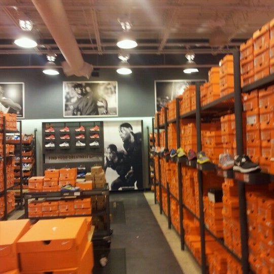 nike factory store near me now