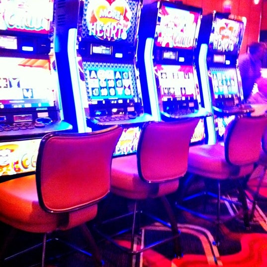 Rivers casino des plaines security pay