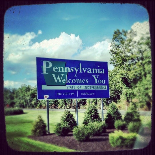 New Jersey/Pennsylvania Border - Border Crossing in Delaware Water Gap