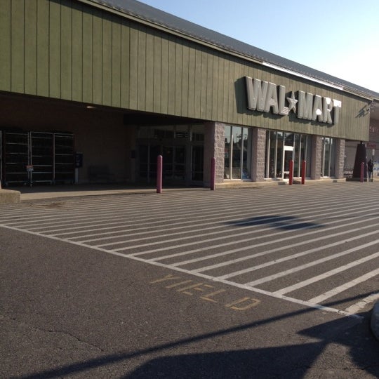 Walmart Supercenter Square, PA