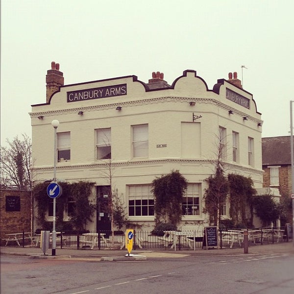 Where's Good? Holiday and vacation recommendations for Kingston-Upon-Thames, United Kingdom. What's good to see, when's good to go and how's best to get there.