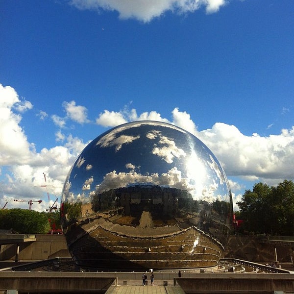 La Géode - Movie Theater in Paris