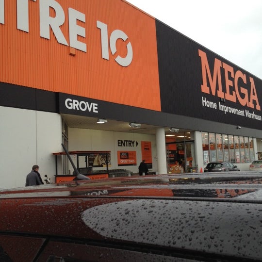 Mitre 10 MEGA Hardware Store in Wairau Valley