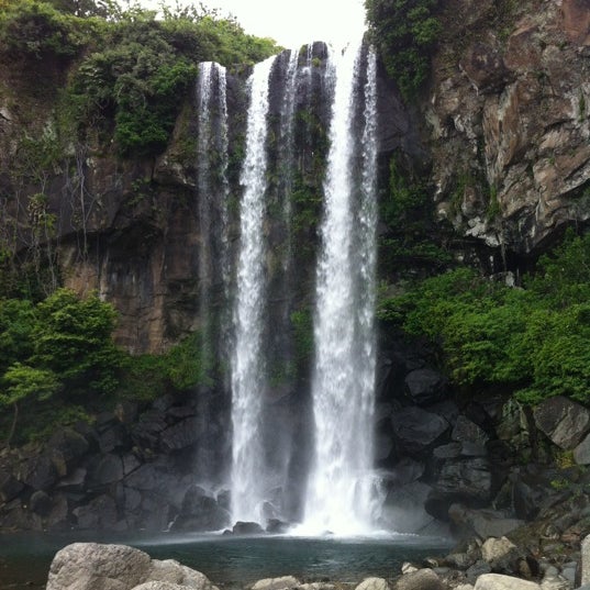 Where's Good? Holiday and vacation recommendations for Jeju-Do, South Korea. What's good to see, when's good to go and how's best to get there.
