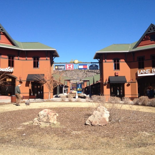 Outlets at Castle Rock 35 tips